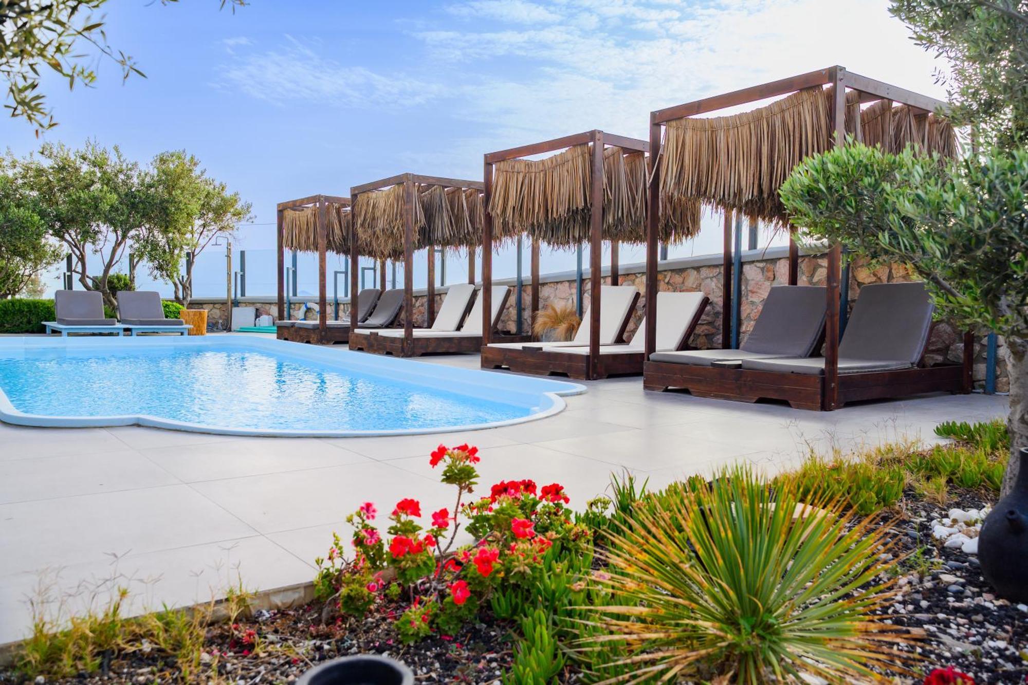 Impressive One Hotel Ormos Athinios Exterior foto
