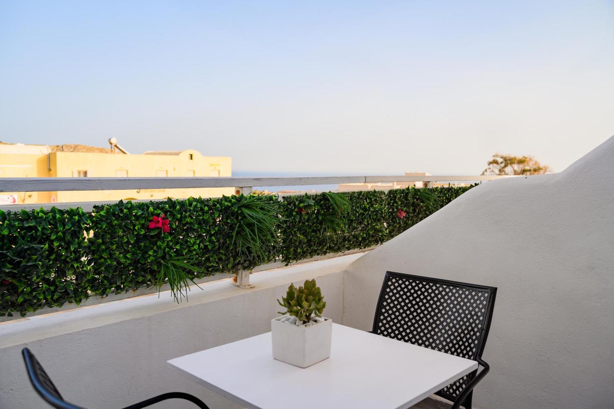 Impressive One Hotel Ormos Athinios Exterior foto