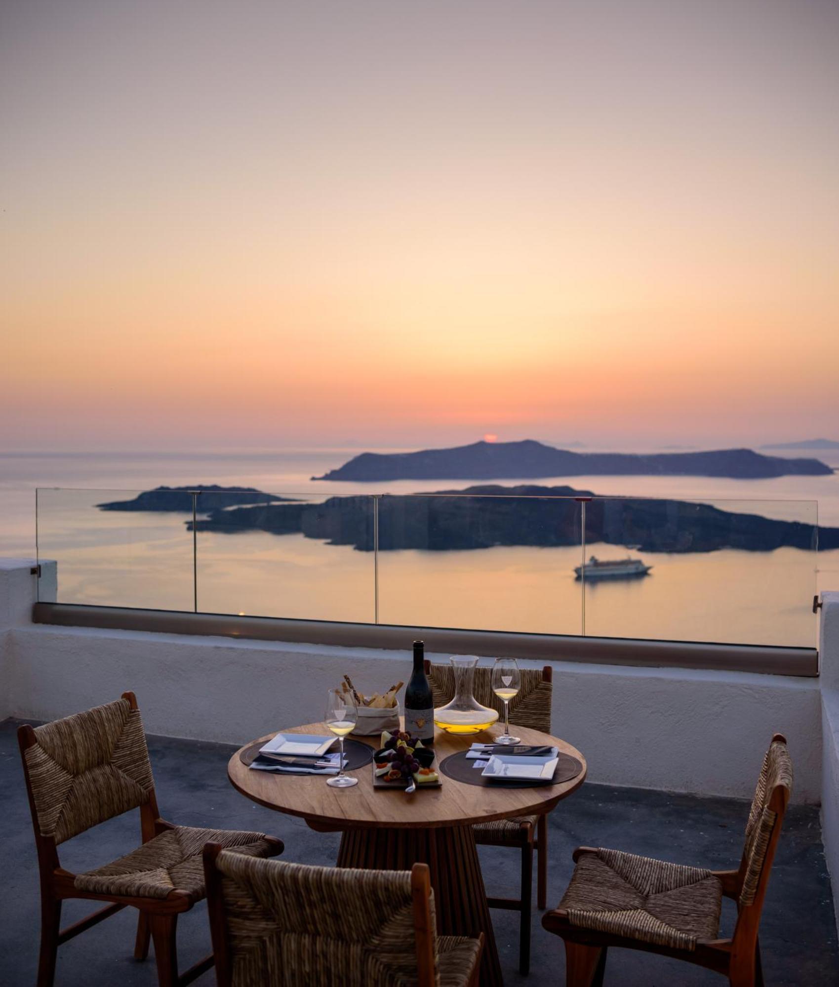 Impressive One Hotel Ormos Athinios Exterior foto